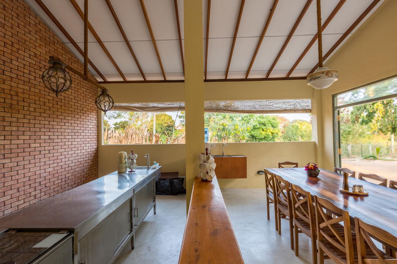 Forestville Yala Luaran gambar