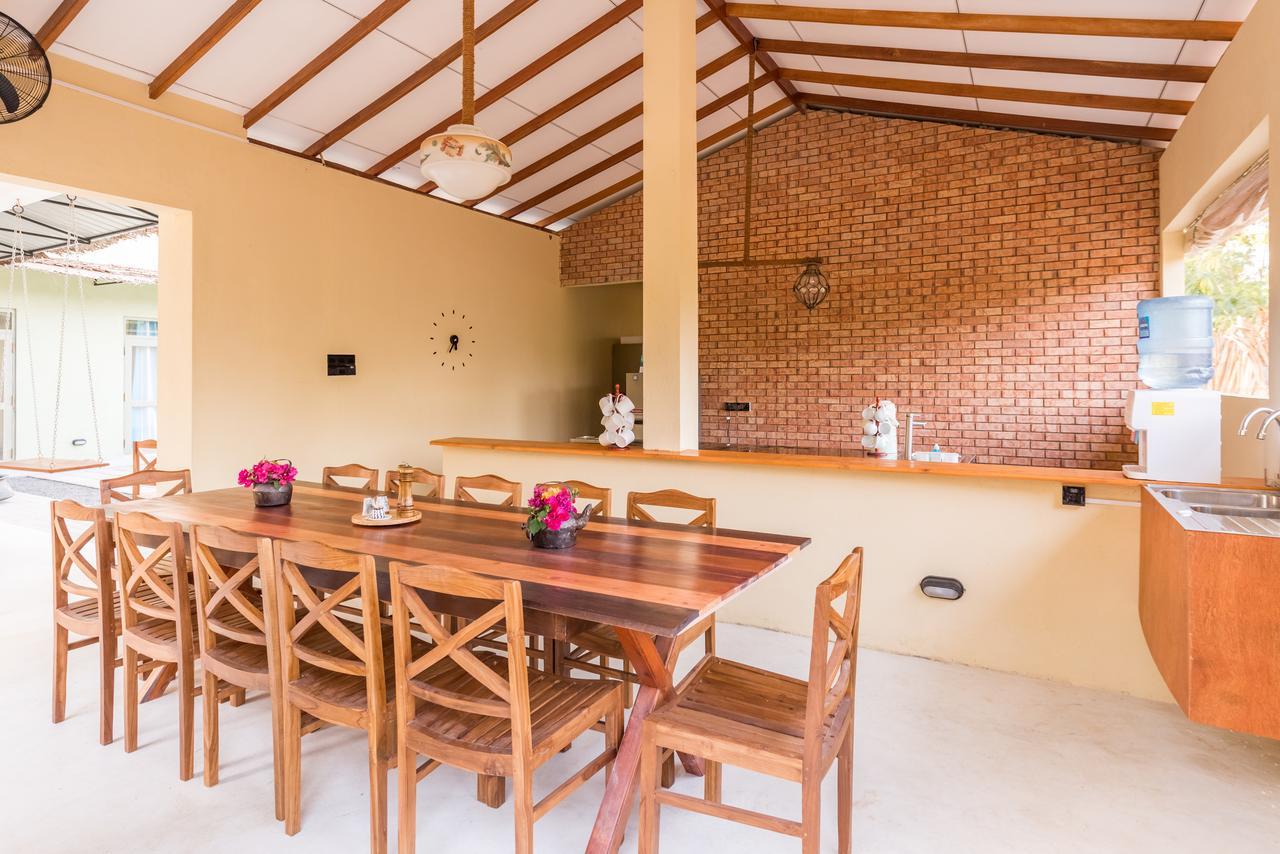 Forestville Yala Luaran gambar
