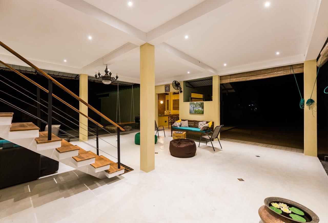 Forestville Yala Luaran gambar